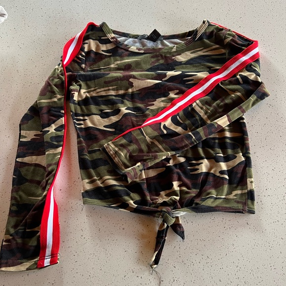 Girls clothes lot size 6-7 - Picture 12 of 12